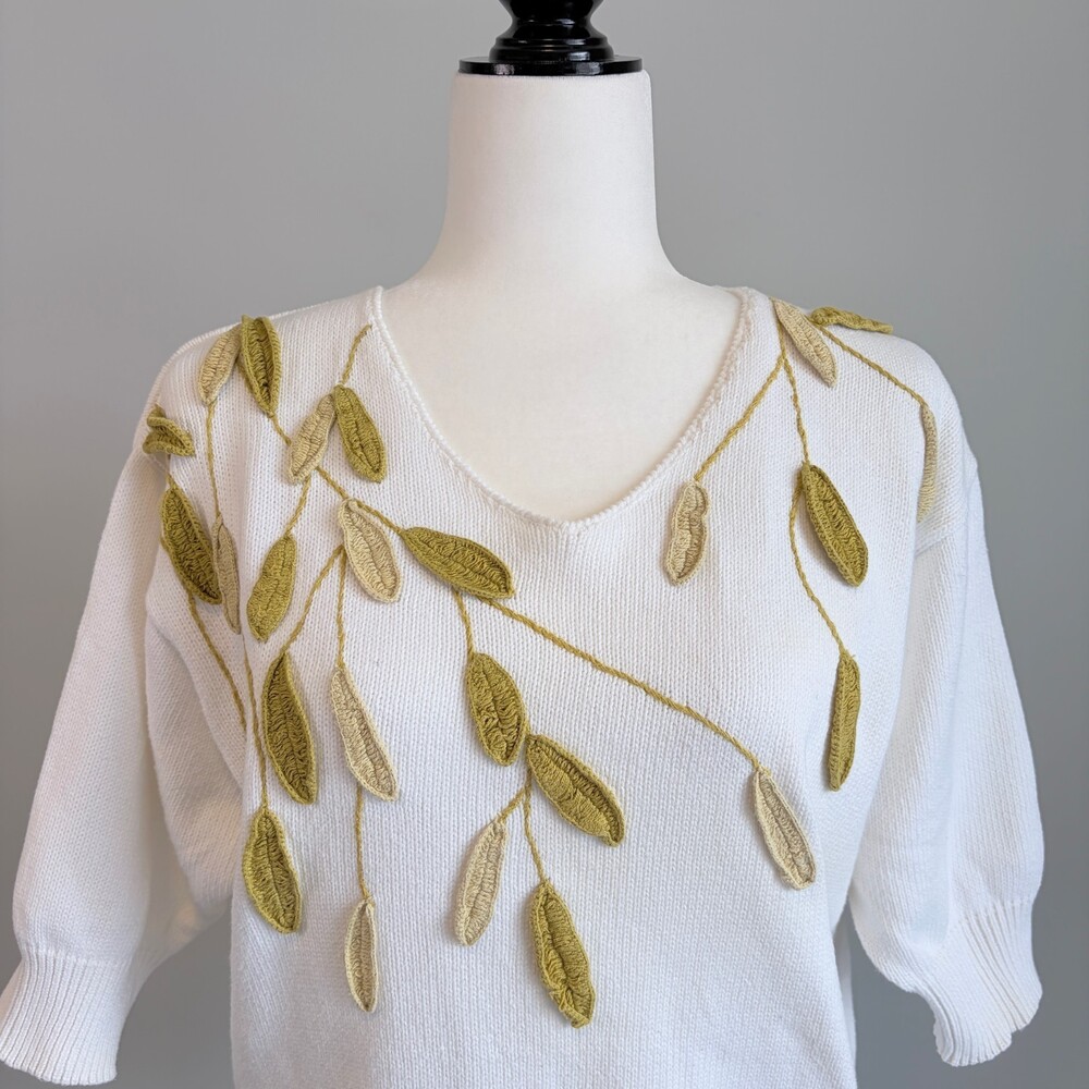 Vintage Franco Valeri White Cotton Sweater 3D Crochet Leaf Appliqué 80s Size L